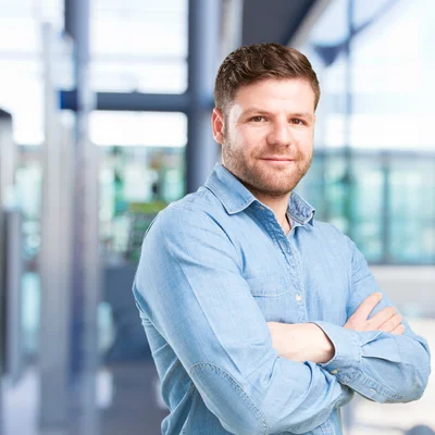 کورش منصوری جمشیدی